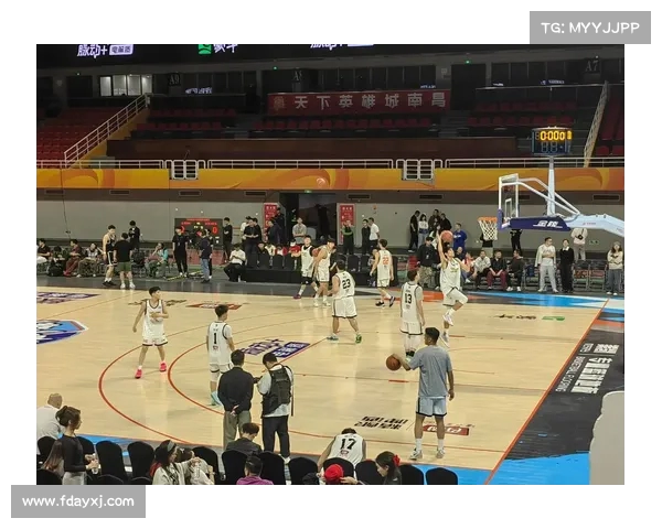 街球大战精彩瞬间 紫龙跳投命中助力X战队加时领先2分